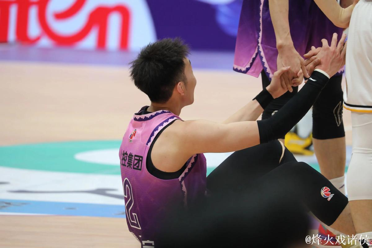 CBA-廖三宁14分沈梓捷两双 北控险胜山东迎开门红